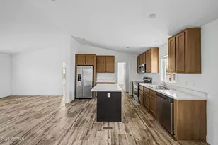 7106 N 68th Dr, Glendale, AZ 85303 - Photo 11