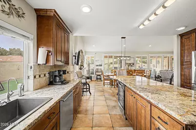 10917 E Spring Creek Road, Sun Lakes, AZ 85248 - Photo 11