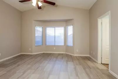 8459 W Ross Avenue, Peoria, AZ 85382 - Photo 9