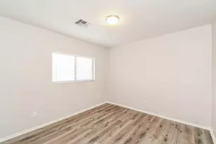 8918 E Oro Cir, Mesa, AZ 85212 - Photo 13