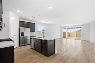 25520 N 75th Ln, Peoria, AZ 85383 - Photo 9