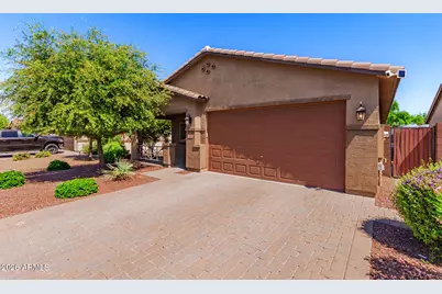 476 W Honey Locust Avenue, San Tan Valley, AZ 85140 - Photo 1