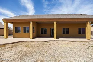 9461 W Kramer Pl, Arizona City, AZ 85123 - Photo 31