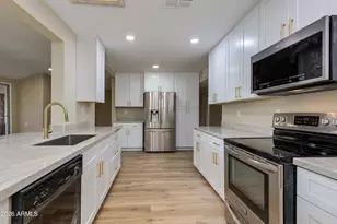10303 W Bright Angel Cir, Sun City, AZ 85351 - Photo 17