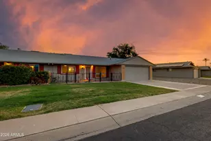 10303 W Bright Angel Cir, Sun City, AZ 85351 - Photo 3