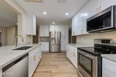 10303 W Bright Angel Circle, Sun City, AZ 85351 - Photo 13