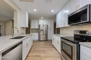 10303 W Bright Angel Cir, Sun City, AZ 85351 - Photo 13