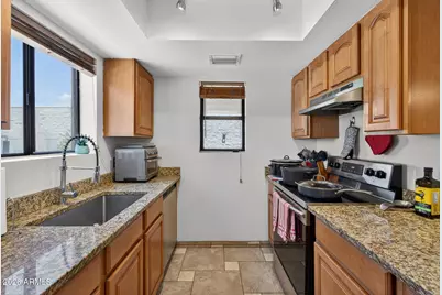 850 S River Drive #2020, Tempe, AZ 85281 - Photo 11