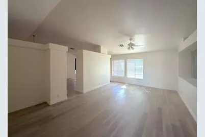 19858 N 33rd Place, Phoenix, AZ 85050 - Photo 3