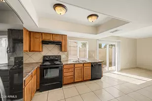 2415 W Greenway Rd, Phoenix, AZ 85023 - Photo 9