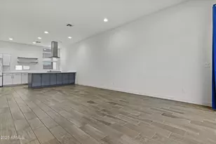 325 E Coronado Rd, Phoenix, AZ 85004 - Photo 15