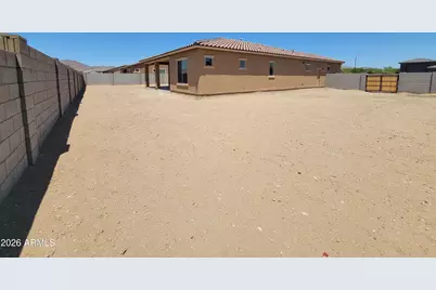 19925 W Mulberry Drive, Buckeye, AZ 85396 - Photo 17