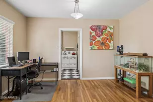 931 W MacKenzie Dr, Phoenix, AZ 85013 - Photo 9