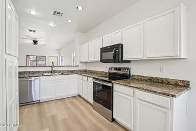 19702 N Emmerson Circle, Maricopa, AZ 85138 - Photo 17