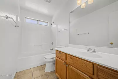 10809 W Cambridge Avenue, Avondale, AZ 85392 - Photo 11