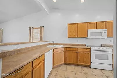 10809 W Cambridge Avenue, Avondale, AZ 85392 - Photo 7