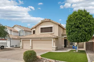704 E Windsor Dr, Gilbert, AZ 85296 - Photo 3
