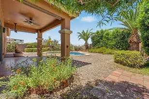 17544 W Port Royale Ln, Surprise, AZ 85388 - Photo 31