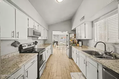418 E Hidalgo Avenue, Phoenix, AZ 85040 - Photo 11