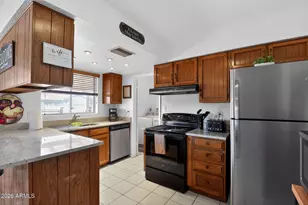 10545 W Diana Ave, Peoria, AZ 85345 - Photo 17