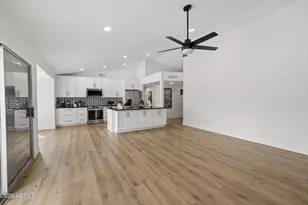9003 E Windrose Dr, Scottsdale, AZ 85260 - Photo 15