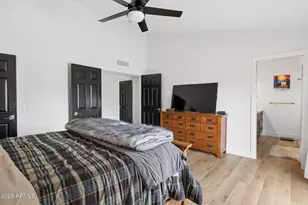 9003 E Windrose Dr, Scottsdale, AZ 85260 - Photo 23