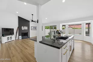 9003 E Windrose Dr, Scottsdale, AZ 85260 - Photo 9
