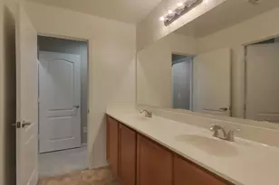 4376 E Selena Dr, Phoenix, AZ 85050 - Photo 15