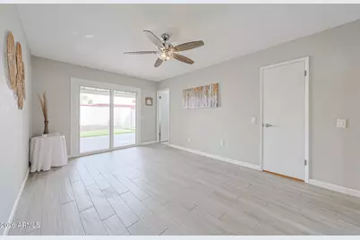 9908 W Royal Oak Road, Sun City, AZ 85351 - Photo 21