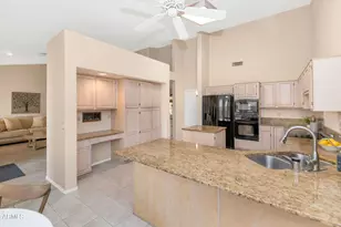 9013 W Kerry Ln, Peoria, AZ 85382 - Photo 11