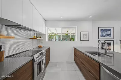 2839 E Shangri La Road, Phoenix, AZ 85028 - Photo 11