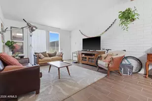 2542 N 46th St, Phoenix, AZ 85008 - Photo 5