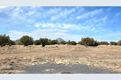 8495 W Antelope Run Road, Ash Fork, AZ 86320 - Photo 35