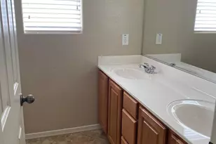 33175 N Slate Creek Dr, San Tan Valley, AZ 85143 - Photo 13