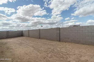 15636 W Pershing St, Surprise, AZ 85379 - Photo 27