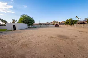 2722 E Nisbet Rd, Phoenix, AZ 85032 - Photo 23