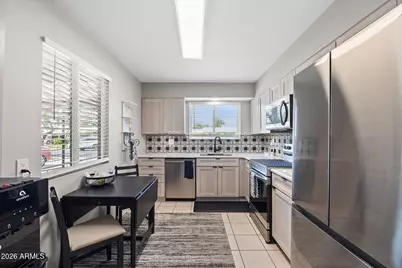 10210 W Snead Circle N, Sun City, AZ 85351 - Photo 11