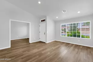 273 W Pecan Pl, Tempe, AZ 85284 - Photo 7