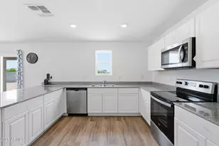 75 S Naples Ln, Casa Grande, AZ 85122 - Photo 9