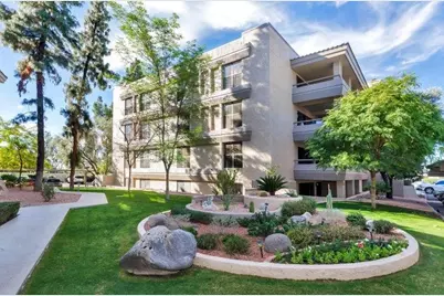 5124 N 31st Place #Unit 517, Phoenix, AZ 85016 - Photo 9