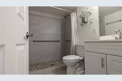 5124 N 31st Place #Unit 517, Phoenix, AZ 85016 - Photo 19