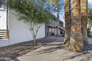 2925 N 38th St, Phoenix, AZ 85018 - Photo 3
