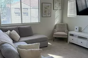 2837 E Dunbar Dr, Phoenix, AZ 85042 - Photo 3