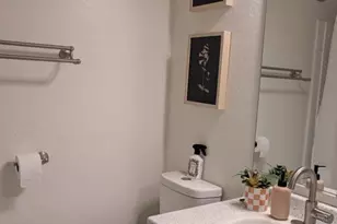 2837 E Dunbar Dr, Phoenix, AZ 85042 - Photo 19