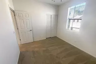 2837 E Dunbar Dr, Phoenix, AZ 85042 - Photo 15