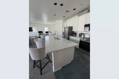 2837 E Dunbar Drive, Phoenix, AZ 85042 - Photo 5