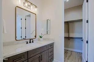 19 E Desert Hills Dr, Phoenix, AZ 85086 - Photo 27