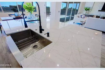 19 E Desert Hills Drive, Phoenix, AZ 85086 - Photo 21