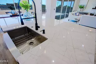 19 E Desert Hills Dr, Phoenix, AZ 85086 - Photo 21