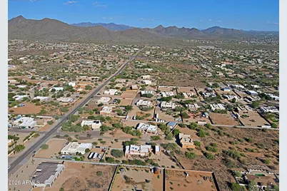19 E Desert Hills Drive, Phoenix, AZ 85086 - Photo 55